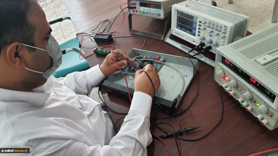 معرفی مرکز نوآوری فرخی سیستانی زابل 7