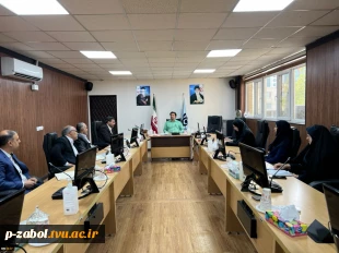 نشست صمیمی رئیس و کارکنان مرکز نظارت، ارزیابی و تضمین کیفیت دانشگاه با دکتر خسرویان 3