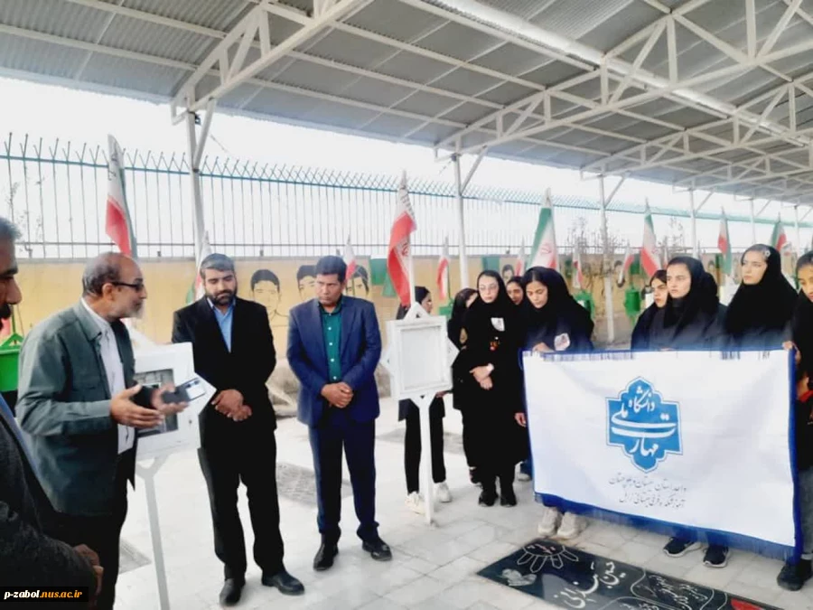 مراسم غبارروبی وروایت گری شهدا توسط رییس بنیاد شهید شهرستان زابل  3