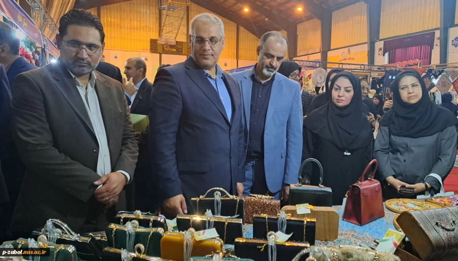 با حضور معاون توسعه اشتغال وزارت تعاون، کار و رفاه اجتماعی آغاز به کار کرد:
هشتمین بازارچه دانشجویی دانشگاه ملی مهارت در دانشکده دکتر شریعتی تهران 2