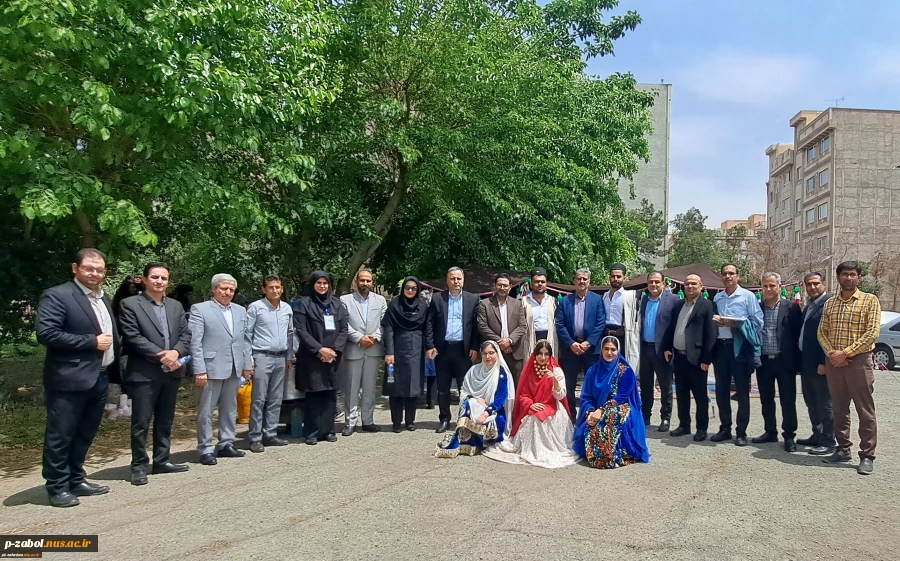 با حضور معاون توسعه اشتغال وزارت تعاون، کار و رفاه اجتماعی آغاز به کار کرد:
هشتمین بازارچه دانشجویی دانشگاه ملی مهارت در دانشکده دکتر شریعتی تهران 3