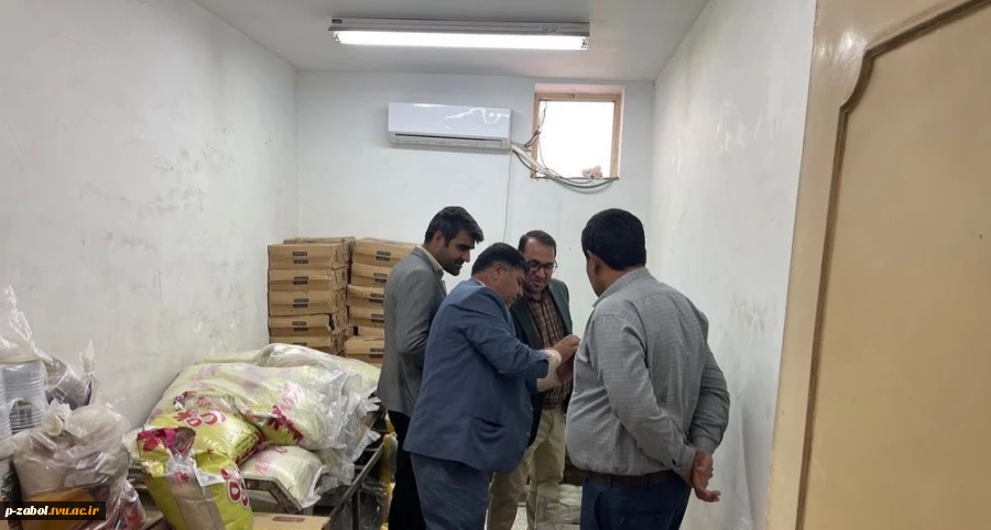 بازدید سرزده رئیس آموزشکده زابل از سلف سرویس تأکید بر سلامت و کیفیت مواد غذایی دانشجویان 4
