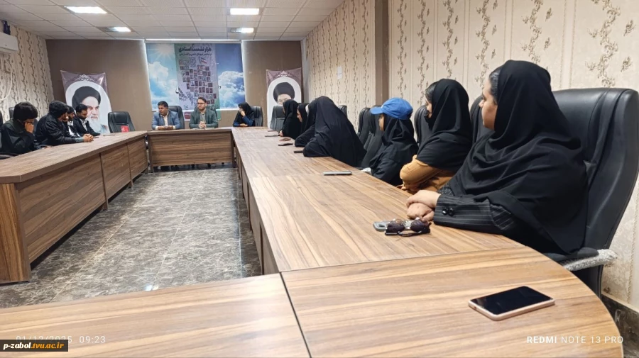 جلسه‌ای با حضور دبیران کانون‌ها، انجمن‌های علمی، شورای صنفی و مسئولین آموزشکده برگزار شد. 2